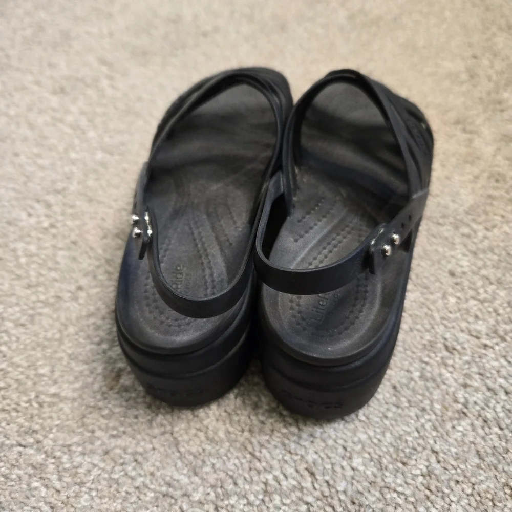 Crocs Brooklyn Strappy Low Wedge Sandals Black Women 7 Platform 206751